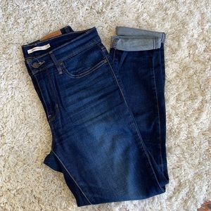 Levi’s slimming skinny jeans